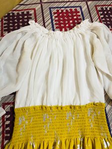Chic Yellow off shoulder dress