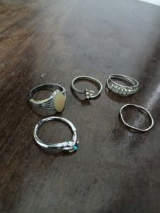 Set of 5 Chic Rings