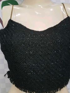 (1200)Black Textured Crop Top