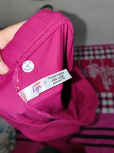 Lyra Magenta Leggings - New with Tag