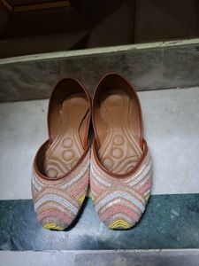 Embellished Juttis