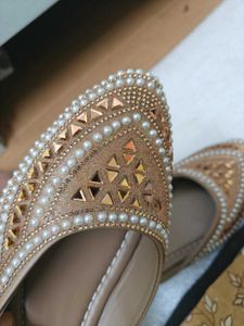 Pearl Embellished Juttis