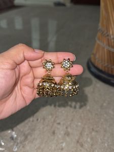 Elegant Gold Jhumka Earrings