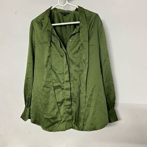 Chic Green Satin Pussy-Bow Blouse