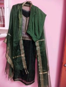 Elegant Green Kurta Set with Dupatta