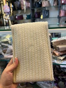 Cute Daisy Straw Clutch
