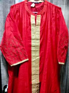 Elegant Red Kurta with Gold Embellishments