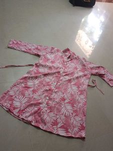 2xl ,Pink Leaf Print Button-Down Tunic