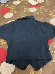 Chic Dark Collared Puff Sleeve Top