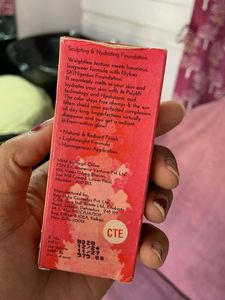 Nykaa SKINgenius Sculpting &amp; Hydrating Foundation