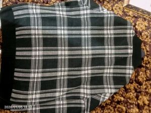 Stylish Plaid Zip-Up Cardigan