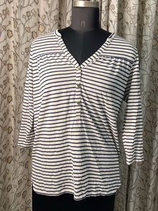 H&amp;M Striped V-Neck 3/4 Sleeve Top