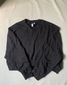 Black H&M Cropped Sweatshirt