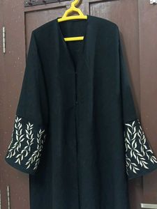 Elegant Black Abaya with Leaf Embroidery