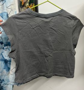 H&amp;M Cute Crop Top Size S