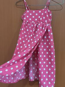 Cute Pink Polka Dot top fit size M at just 129
