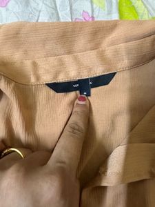 🌸Vero Moda slim-fit shirt