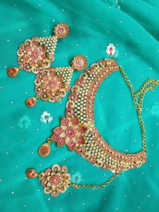 Exquisite Pink &amp; Crystal Necklace Set