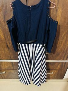 Chic Cold Shoulder Striped Dress