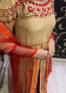 Elegant Embroidered Silk Kurti Set