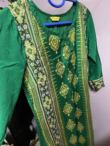 Green Ethnic Kurta with Yellow Print