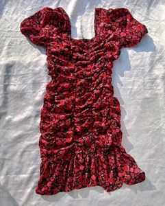 Brand New(Urbanic)Red Floral Gathered Sheath Dress