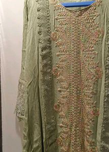 Elegant Embroidered Kurti