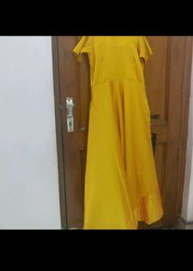 Gown With Banarsi Duppata Size 43