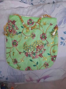 Embroidered Potli Bag🤩💚