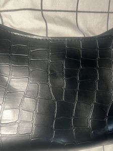 Chic Black Shoulder Bag