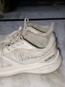 Nike Guide 10 Running Shoes