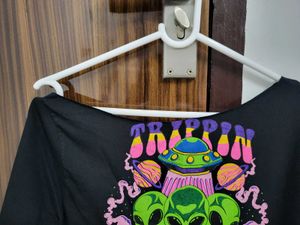 Black back print "TRIPPIN" Crop T-Shirt with one o