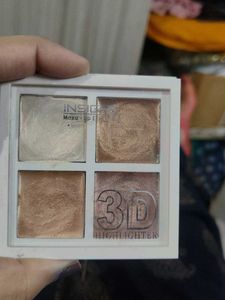 Insight 3D Highlighter &amp; Lip Pout Palette