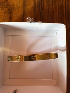 Elegant Gold Bracelet with Stones