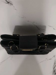 Chic Black Cut-Out Handbag