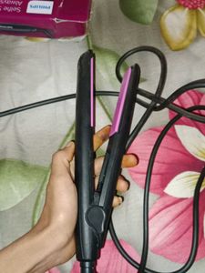 Philips Selfie Straightener - New in Box!