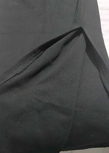 Elegant Black Midi pencil Skirt with Side Slit