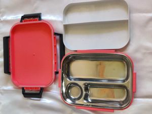 Breaktime Lunch Box with free gifts