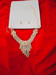 Sparkling Necklace and Earring Set