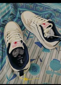 Red Tape Classic Beige Sneakers