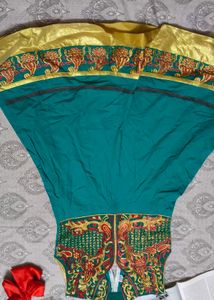 Elegant Teal Saree with Intricate Border