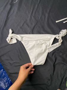 Chic White Textured Bikini
