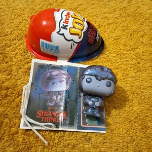 STRANGER THINGS×KINDER JOY—DUSTIN UPSIDE-DOWN