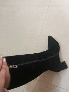 Black Boots