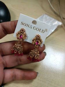 jumka set and bracelet all 3 items at given price
