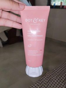 DOT &amp; KEY Watermelon Cooling Gel Face Wash