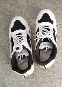 Stylish White &amp; Black Sneakers
