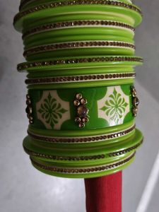 Green &amp; White Bangle Set