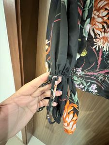 Chic Floral Print Blouse