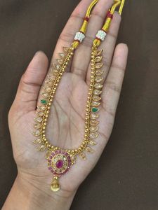 Exquisite Gold Necklace with Ruby Pendant